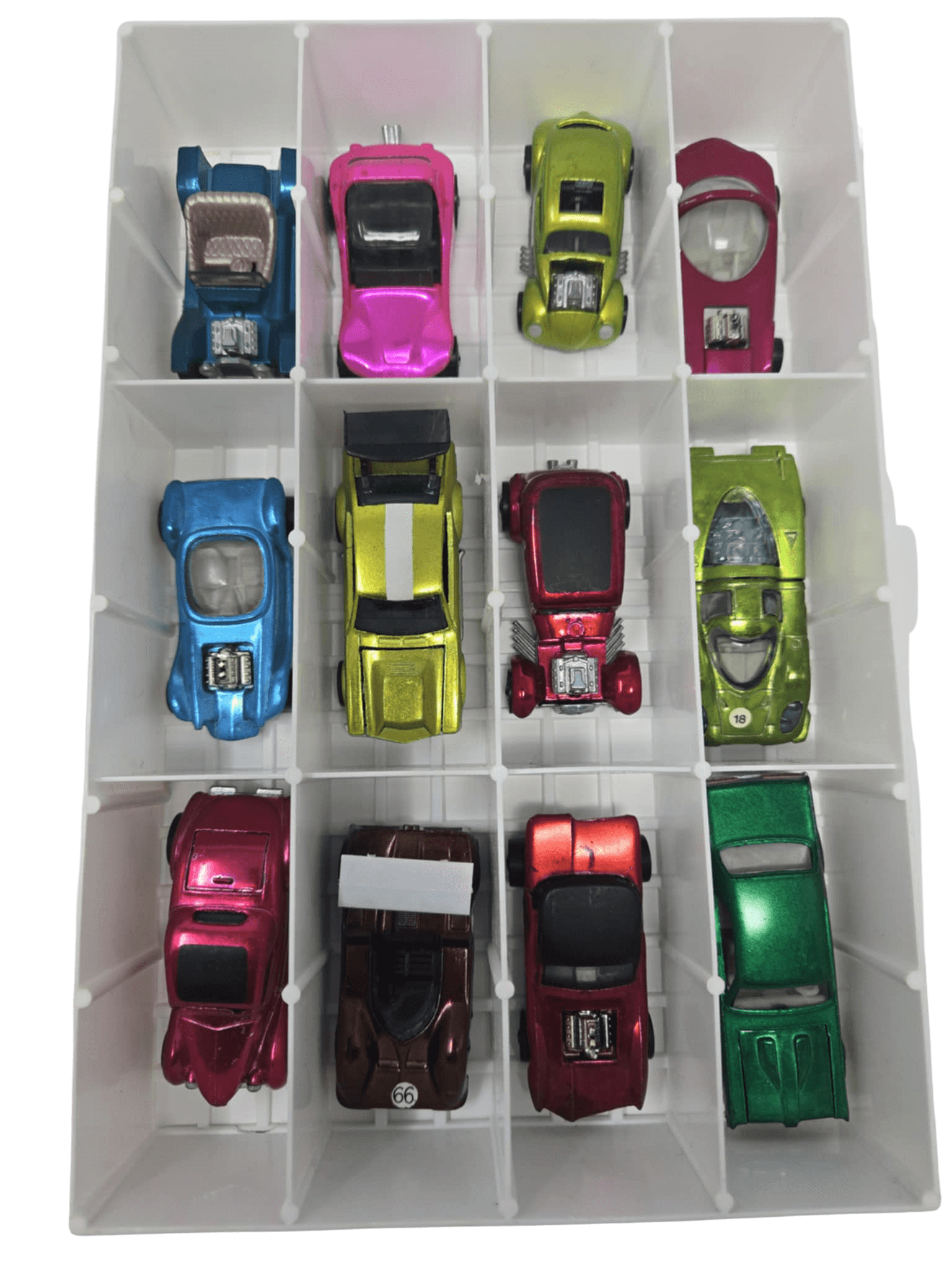 Hot Wheels storage case with tray - cars arranged wheels down